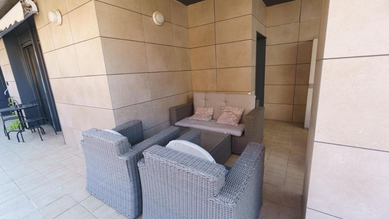 Rentalsevilla Coqueto Apartamento Con Terraza Privada Eksteriør billede